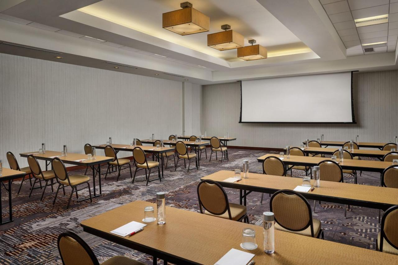 Minneapolis Marriott Northwest Бруклин Парк Екстериор снимка